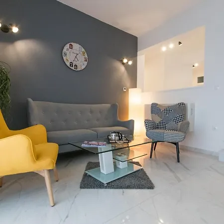 Holiday Colis With Private Pool Apartamento *